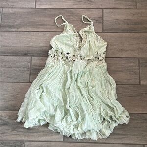 Elegant Lace Trim Mini Dress in Light Green